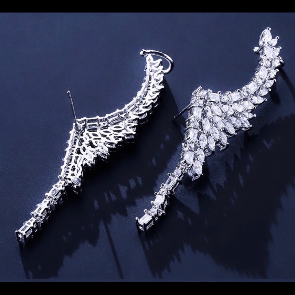 Ear cuff earrings - Picture 5 of 6